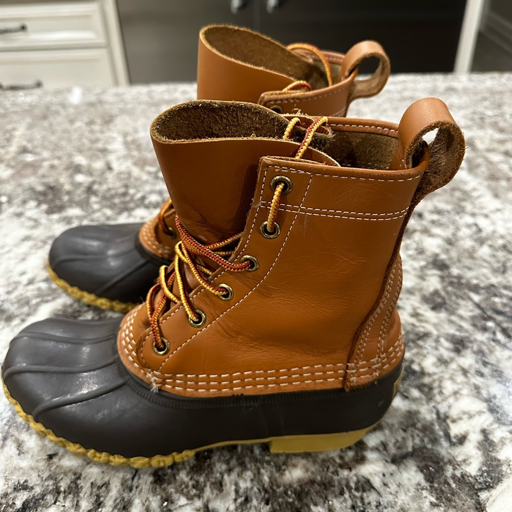 Like New Size 6m Please Check Sizing Guides At Ll… - image 1